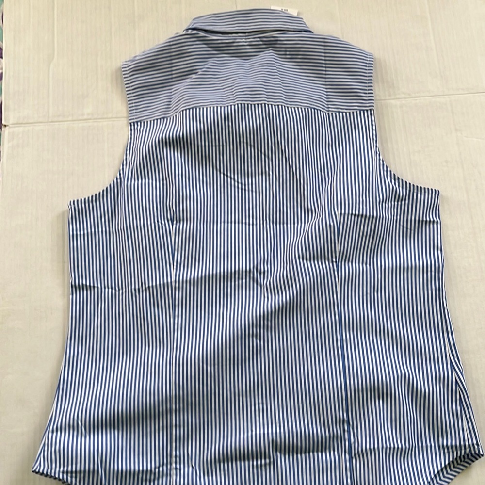 J. Crew Factory Sleeveless signature fit shirt - Picture 4 of 4